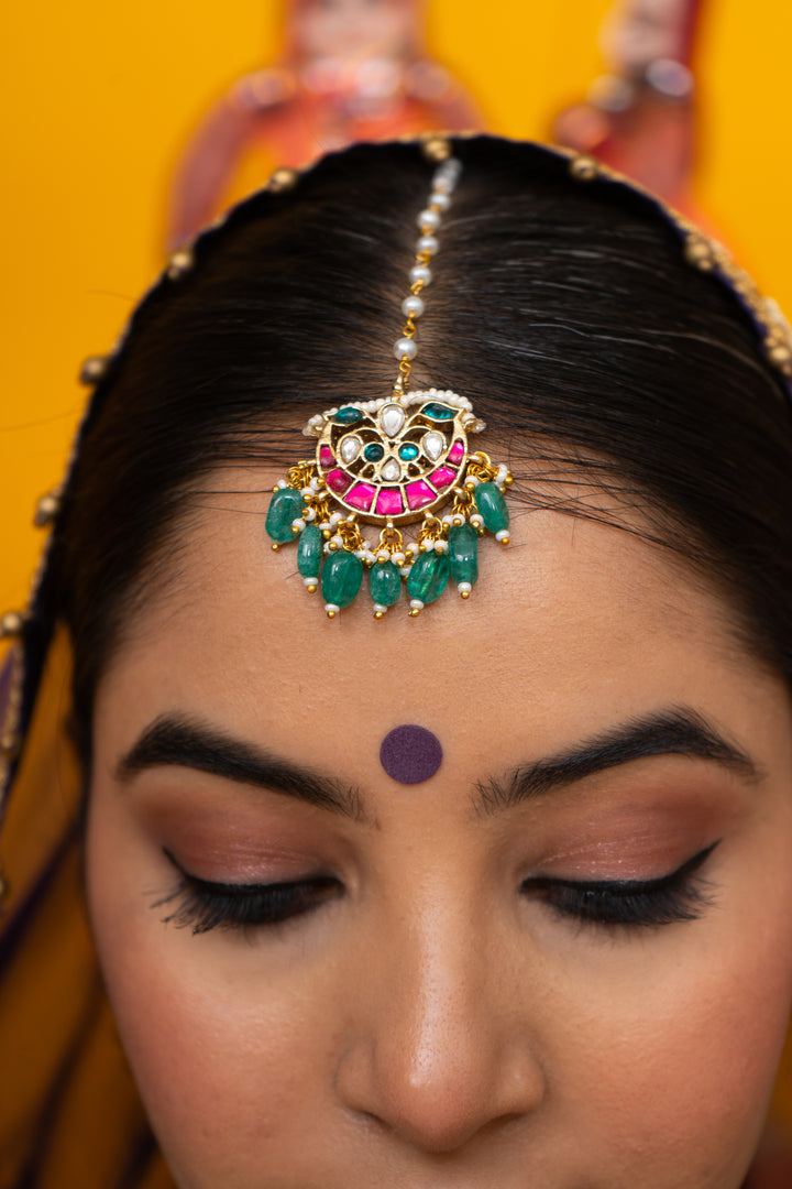 Kundan Maangtika